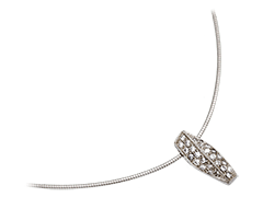 Collier argent et oxydes